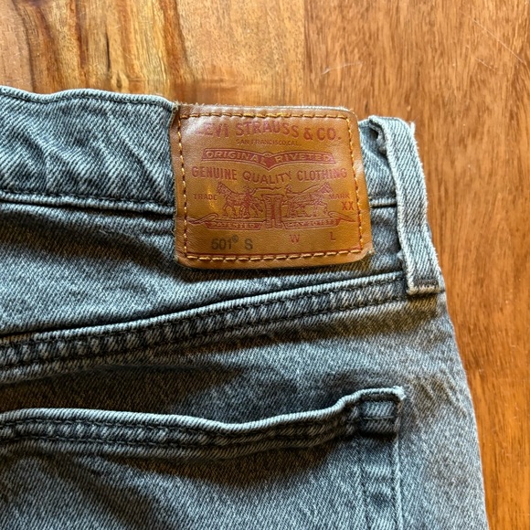 EUC Levi’s 501 Skinny Jeans - Picture 10 of 13